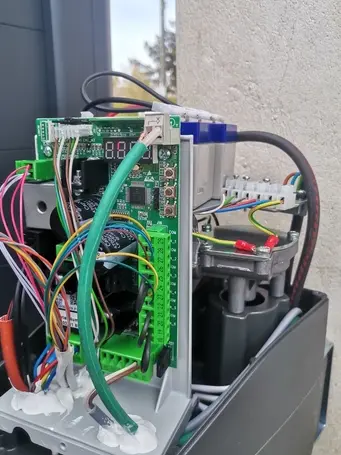 moteur portail coulissant Lanmeur-5