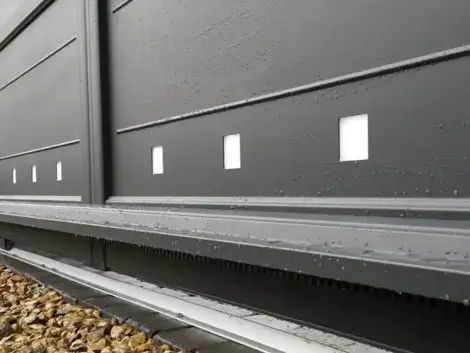 porte de garage motorisée à Plouigneau - image 4